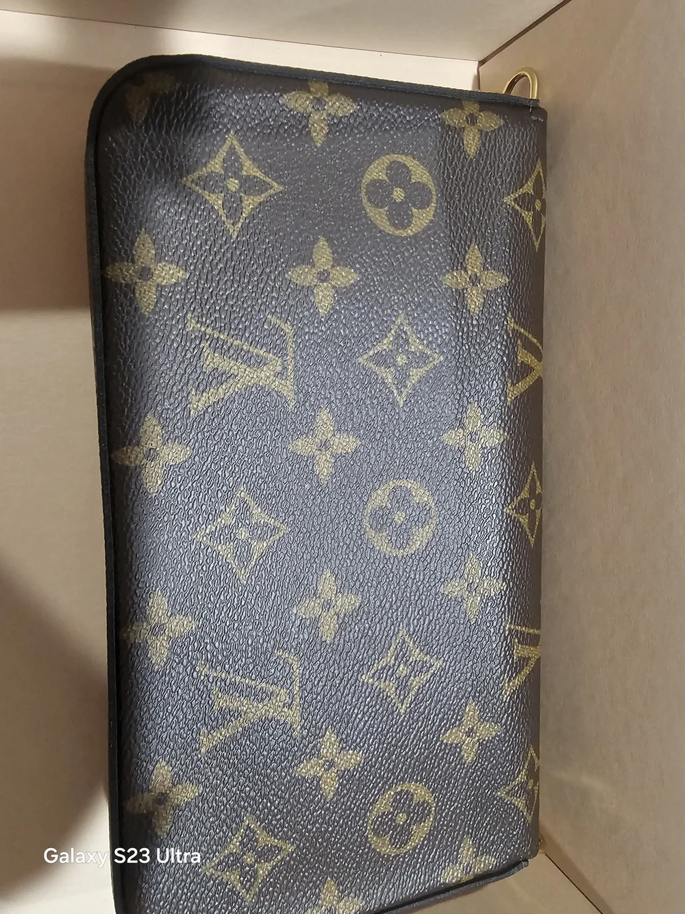 Louis Vuitton classic louis